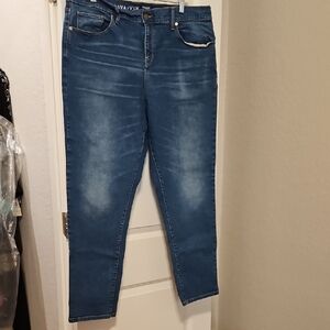 Ava & Viv Blue Skinny Jeans with Modern Silhouette